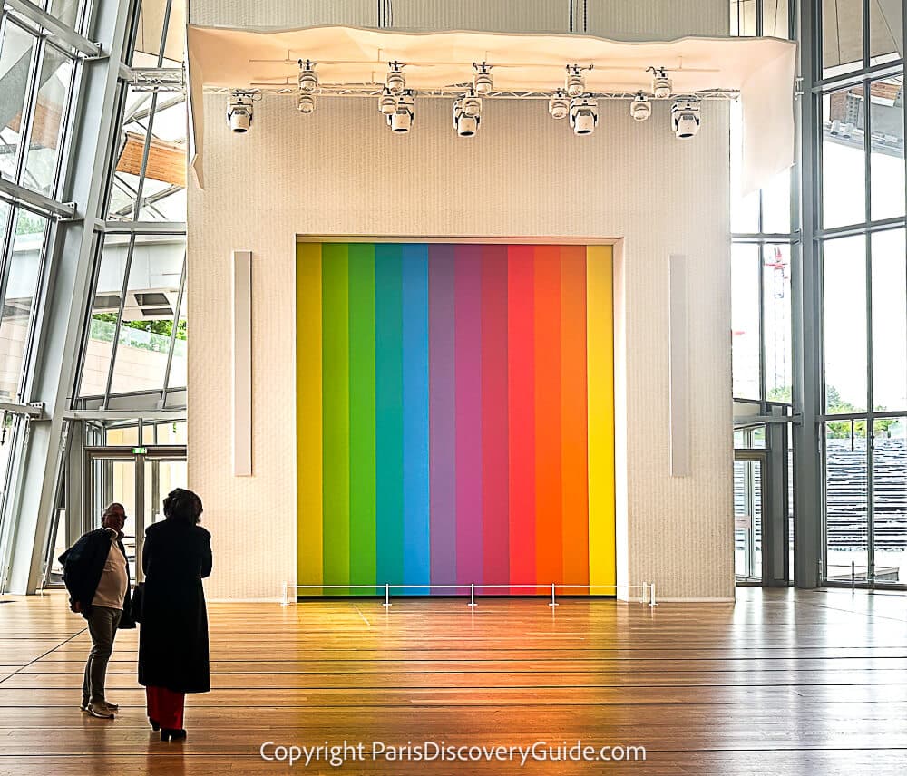 Fondation Louis Vuitton, where the stunning architicture is part of the art