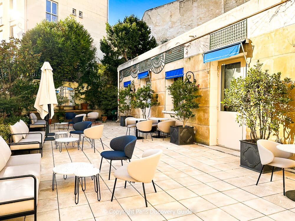 Terrace at Hotel le Versailles