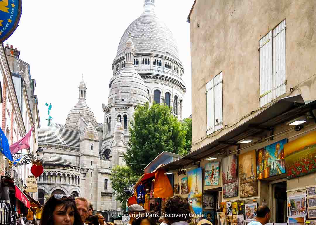 Place de Tertre next to Sacré Coeur in Paris's 18th Arrondissement