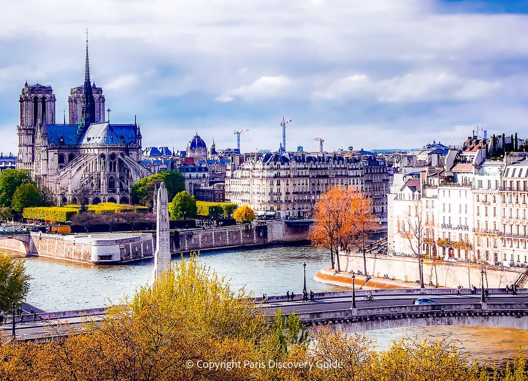 Famous 4th Arrondissement Paris landmark:  Notre Dame Cathedral, across from 17th and 18th century mansions on the Right Bank and Île Saint-Louis