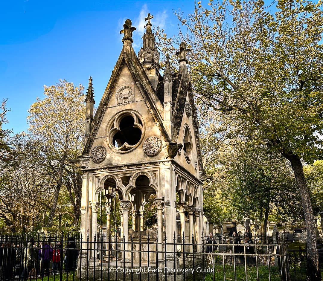 Tomb of Heloise and Abelard 