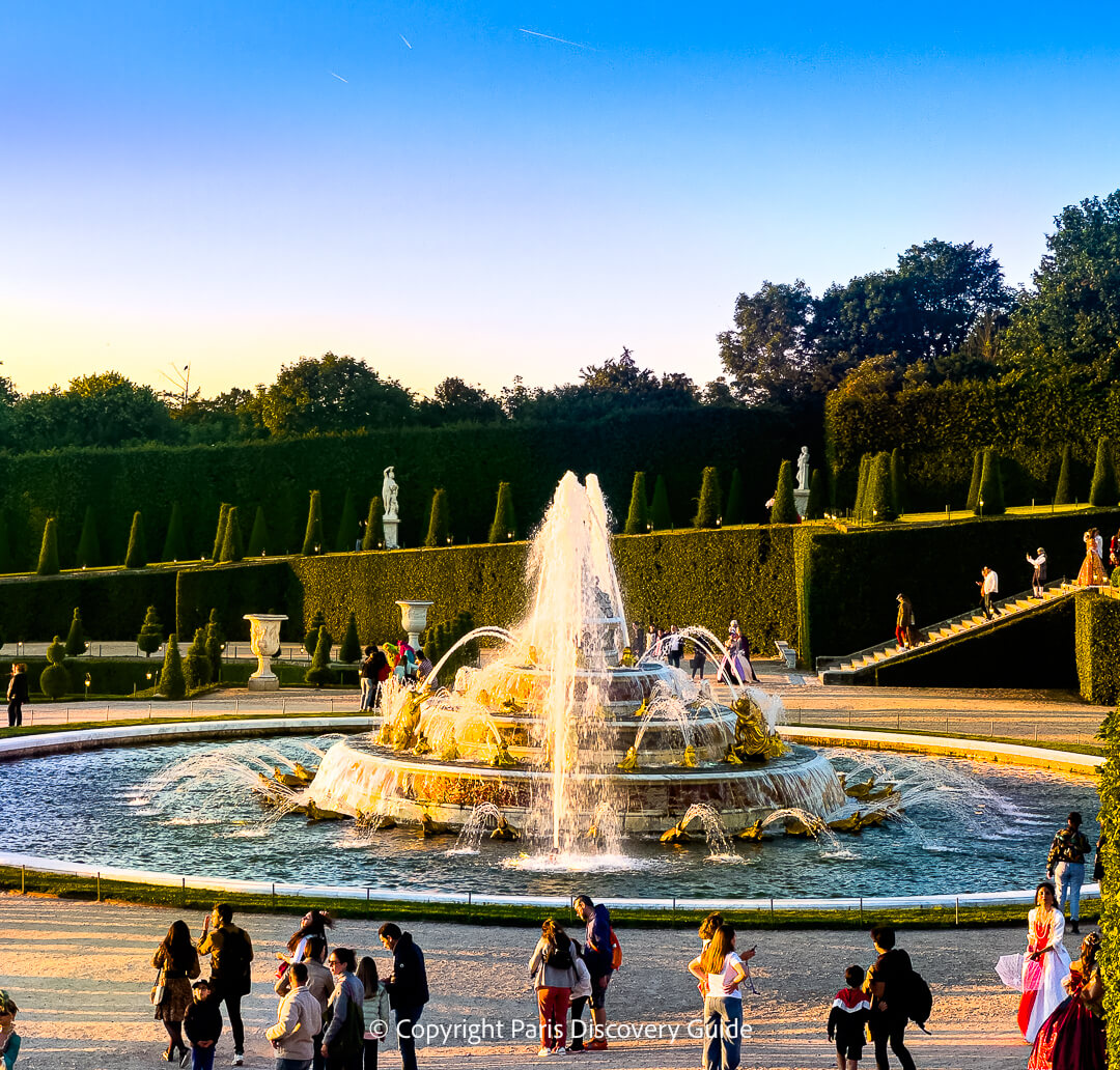 Night Fountains show at the 'golden hour' just before sunset
