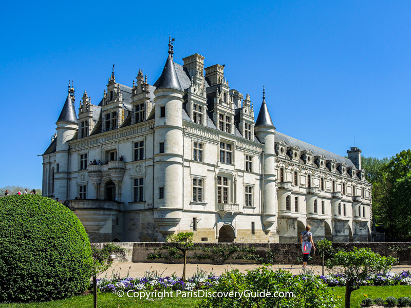 5 Best Day Trips from Paris with Breathtaking Gardens - Mommy Travels