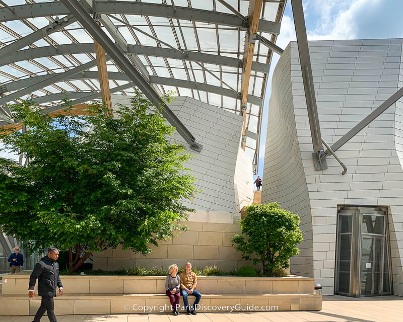 Why Paris's Newest Art Museum—the Fondation Louis Vuitton—Is Like