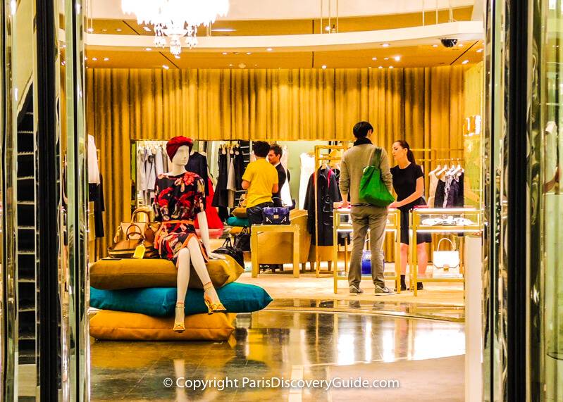 Famous shopping streets and luxury stores, where to go shopping in Paris –  Paris Rent Apartments