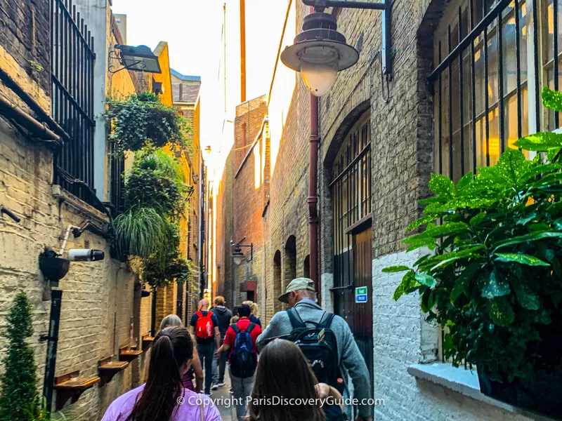 Brydges Place, London's narrowest alley