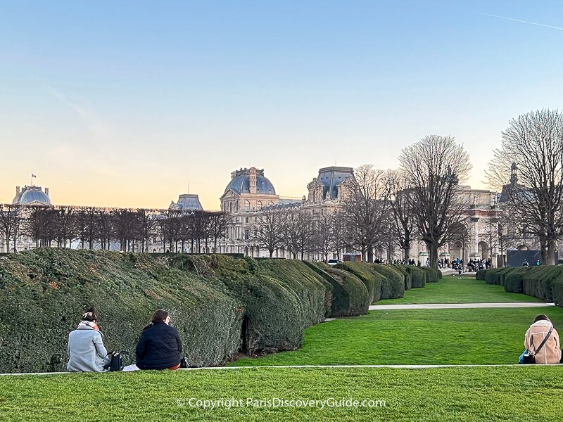 The maze near the Louvre Museum on a chilly December day