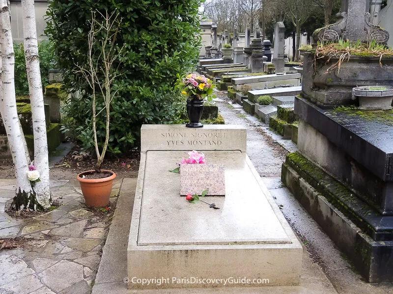 Grave of Simone Signoret and Yves Montand in Paris