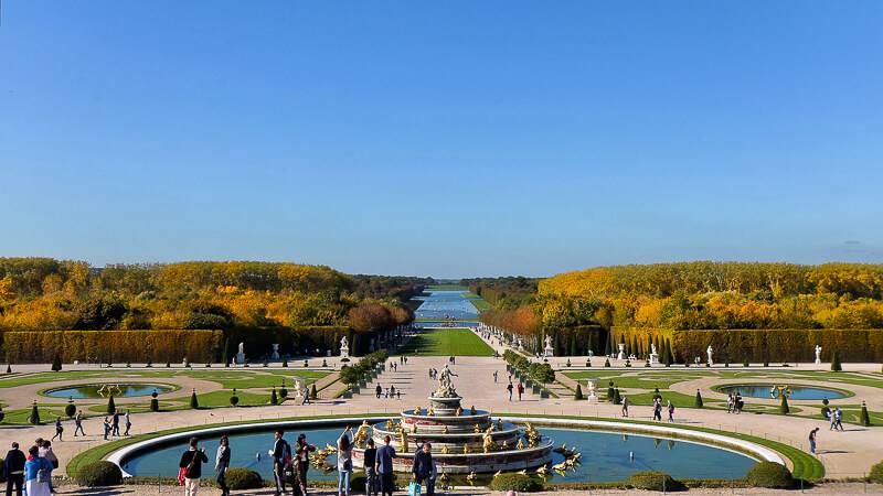https://www.parisdiscoveryguide.com/image-files/x800-versaille-grand-canal-patrick-flickr.jpg.pagespeed.ic.o0QvSg11sT.jpg